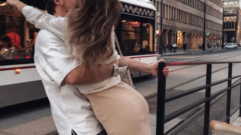 7 Awkward Venues for Snapping at Home, Have You Ever Had One?